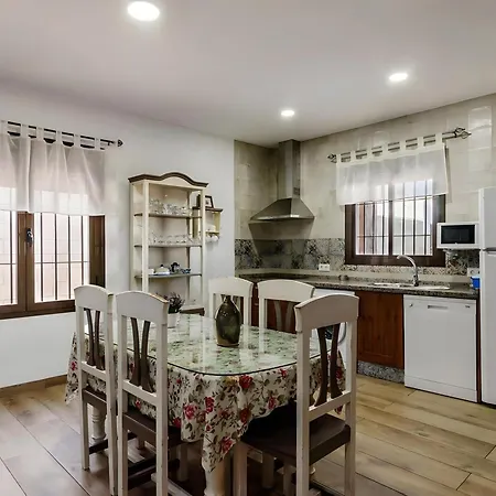 Chalet Con Piscina Privada, Wi-fi Y Barbacoa En Conil - Es-180-9 Villa